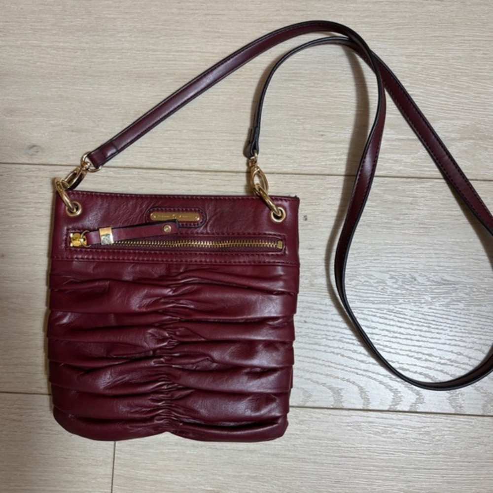 Etienne Aigner Burgundy Ruched Leather Crossbody Bag‎ Gold Hardware Vintage